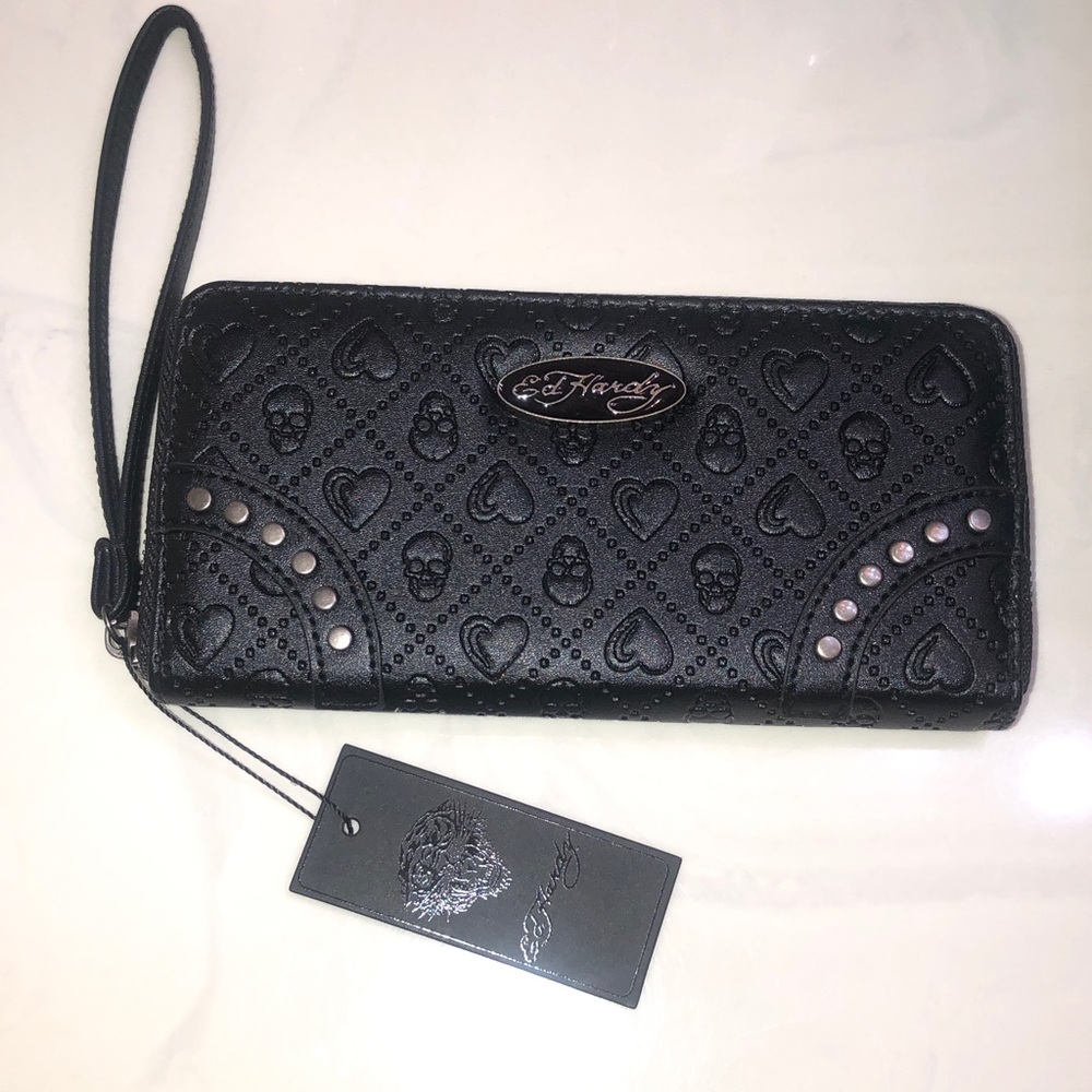 Ed Hardy Black Faux Leather ZA Wallet Embossed Skull & Heart Pattern NWT - Picture 3 of 16